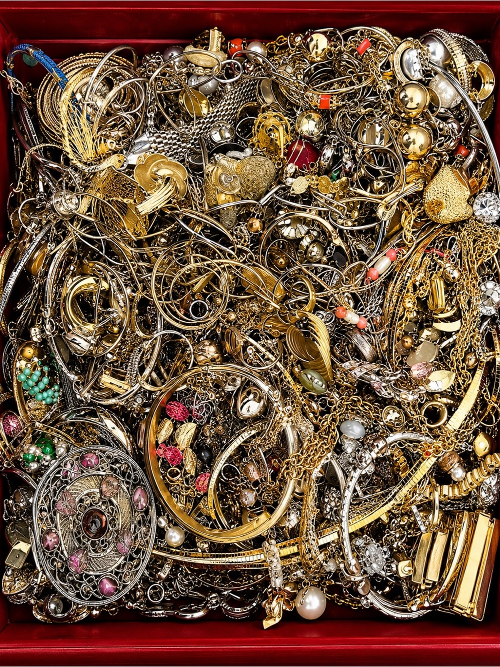 3 LB 3-Way Jewelry Treasure Mix | Organic Pull + Curated + Sight-Unseen Tangled View 4
